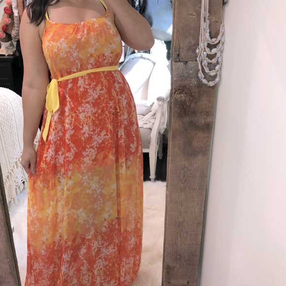 Umgee Dresses & Skirts - Umgee small orange & yellow maxi dress